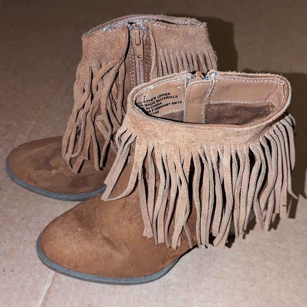 Brown suede fringed ankle boots, Size 7